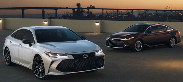 US TOYOTA AVALON トヨタ アバロン 逆輸入車 新車取扱販売 買取中 左ハンドル!
